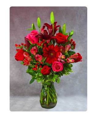The Red's Vase Bouquet