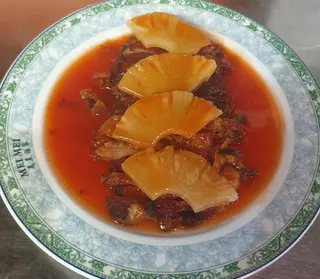 Pato Frito com Ananás