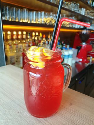 Crni Čaj i Malina Ice Tea