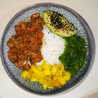 Poke De Salmon Con Arroz