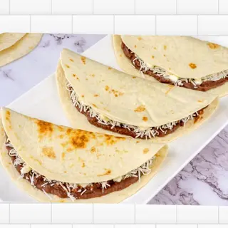 Baleadas sencillas hondureña 