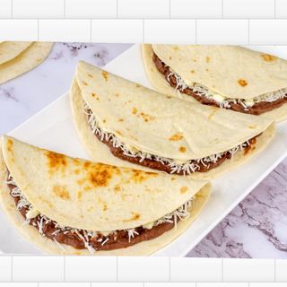 Baleadas sencillas hondureña 