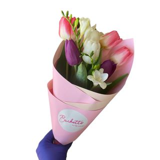 Buchet lalele si frezie 