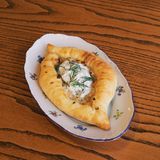 Мини-хачапури с рыбой