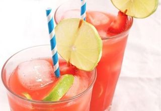 Limonada cu fructe de sezon