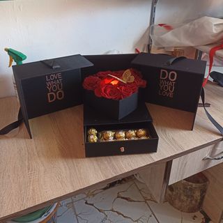 Box de fleur avec chocolat 
