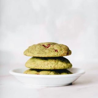 COOKIE DE MATCHA Y FRAMBUESA