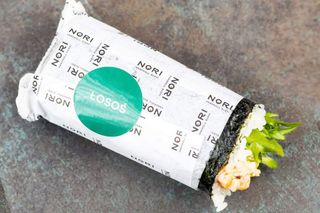 Handroll tempura łosoś Philadelphia (cała rolka w tempurze)