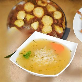 Pileća supa sa rezancima