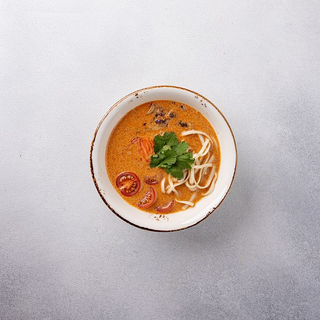 Том Ям з лососем (350г)