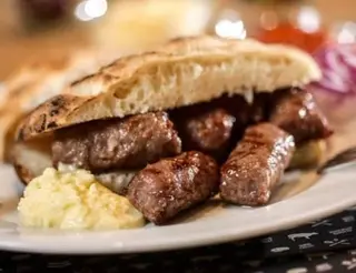 Pribojski ćevapi u somunu