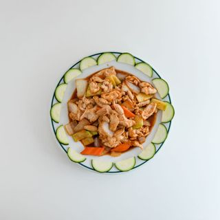 77 Pollo Con Almendras