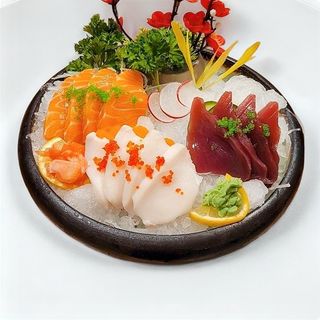 50. Sashimi Mix (12 Uds.)