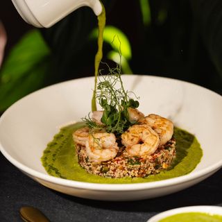 კუსკუსის სალათა კრევეტებით