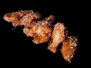 Крила в медово соєвому соусі (250g)