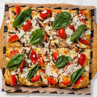 Pizza Funghi Peccorino (2 persoane)