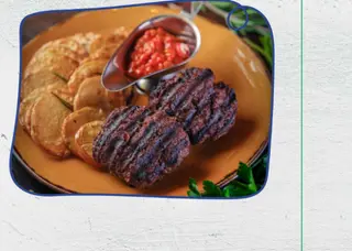 Телшки кюфтета с печени картофи калето