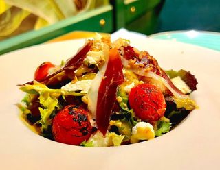 ENSALADA DE JAMÓN DE PATO