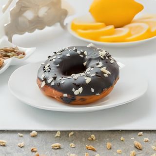 Пончик шоколадный