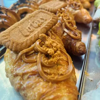 Croissant De Lotus