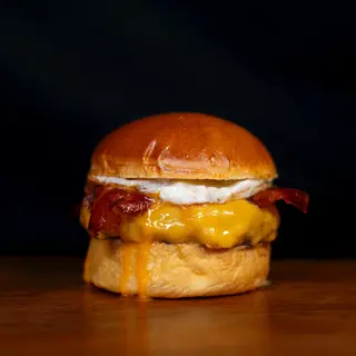 Hamburguesa De Queso Con Bacon Y Huevo