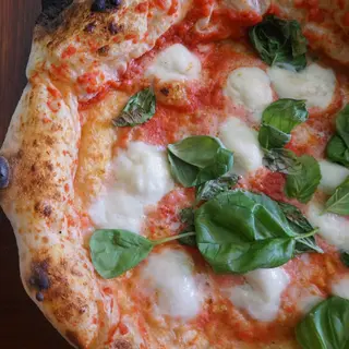 Pizza Margarita (33 x 33 Cm.)