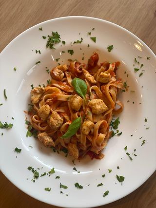 Diavola tagiatelle z kurczakiem