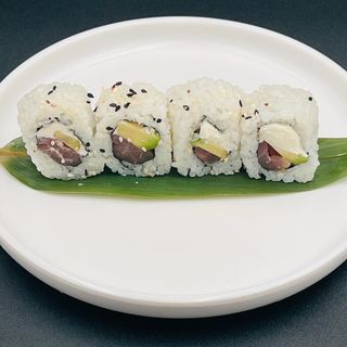144. Maguro uramaki 8 pezzi