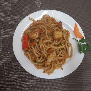 21 Udon con misto mare