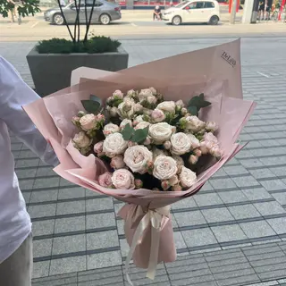 Bukiet z róż Madam Bombastik 7gąl.+3euk.