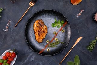 Piept de pui la gratar