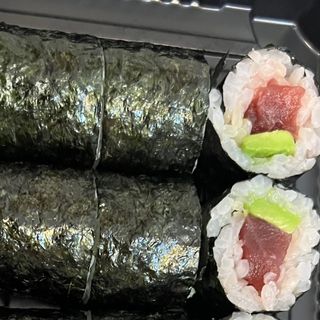 Maki  Atún con Aguacate (8 Uds.)