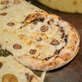 Pizza Tartufo Nero