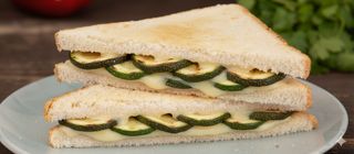 Sándwich De Queso Tierno Y Calabacín
