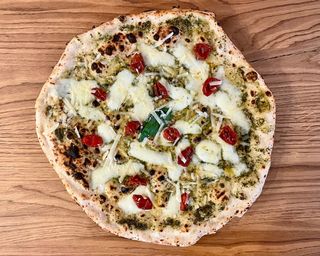 Pizza al pesto