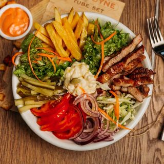 Salată gurmand de porc