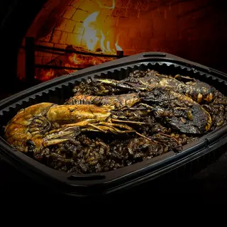 PAELLA DE ARROZ NEGRO