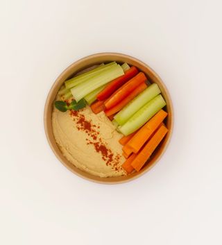 Hummus with fresh vegetables