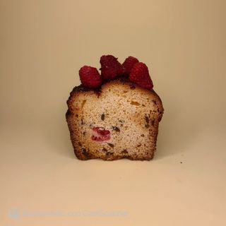 Plum cake ai lamponi e cioccolato