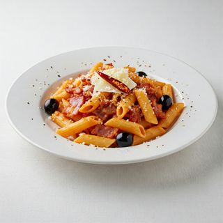 Šurlice sa pršutom i kaduljom