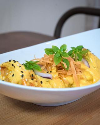 Gyosas de langostinos al Curry