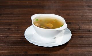 23. Supă de legume cu paste