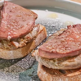 Tosta de Solomillo y Foie