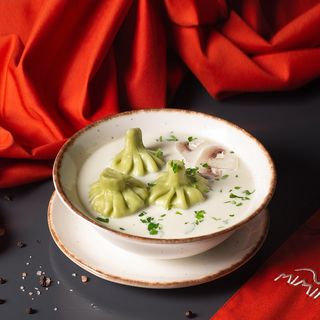 Supă de cașcaval cu mini khinkali