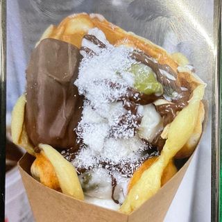 Bubble Waffle Bounty con Yogurt