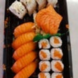 Sushi box 4 con 22 pezzi