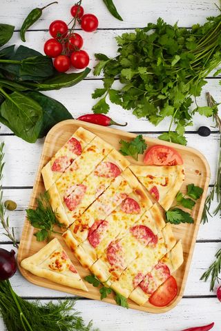 Пиде с колбасой (350 гр.)