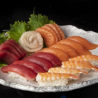 Mix Osaka salmone tonno e gambero cotto - 20 pezzi