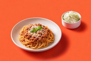 Pasta bolognese + kupus salata
