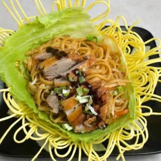 39-Tallarines fritos con pato